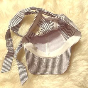 Francesca’s tie back hat NWOT